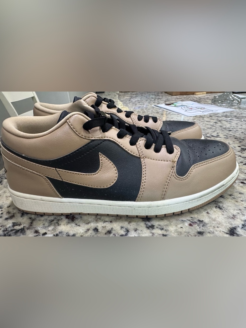 Jordan 1 Low Sneakers